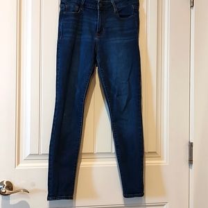 Junior Old Navy Mid-Rise Dark-Wash Skinny Jeans - washed but never worn